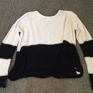 COPY - Black and white cute volcom sweater